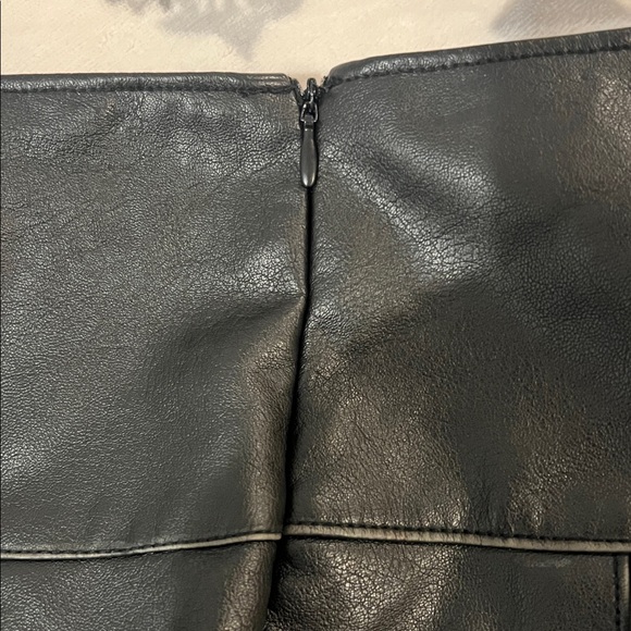 Garage Black Pleated Mini Skirt/skort faux leather - Picture 7 of 8